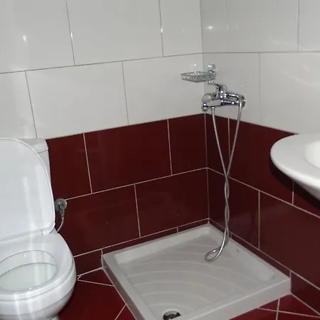 Kreshta Guest house