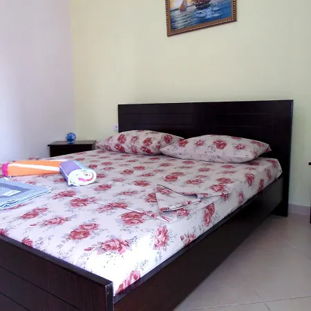 Kreshta Guest house 3*